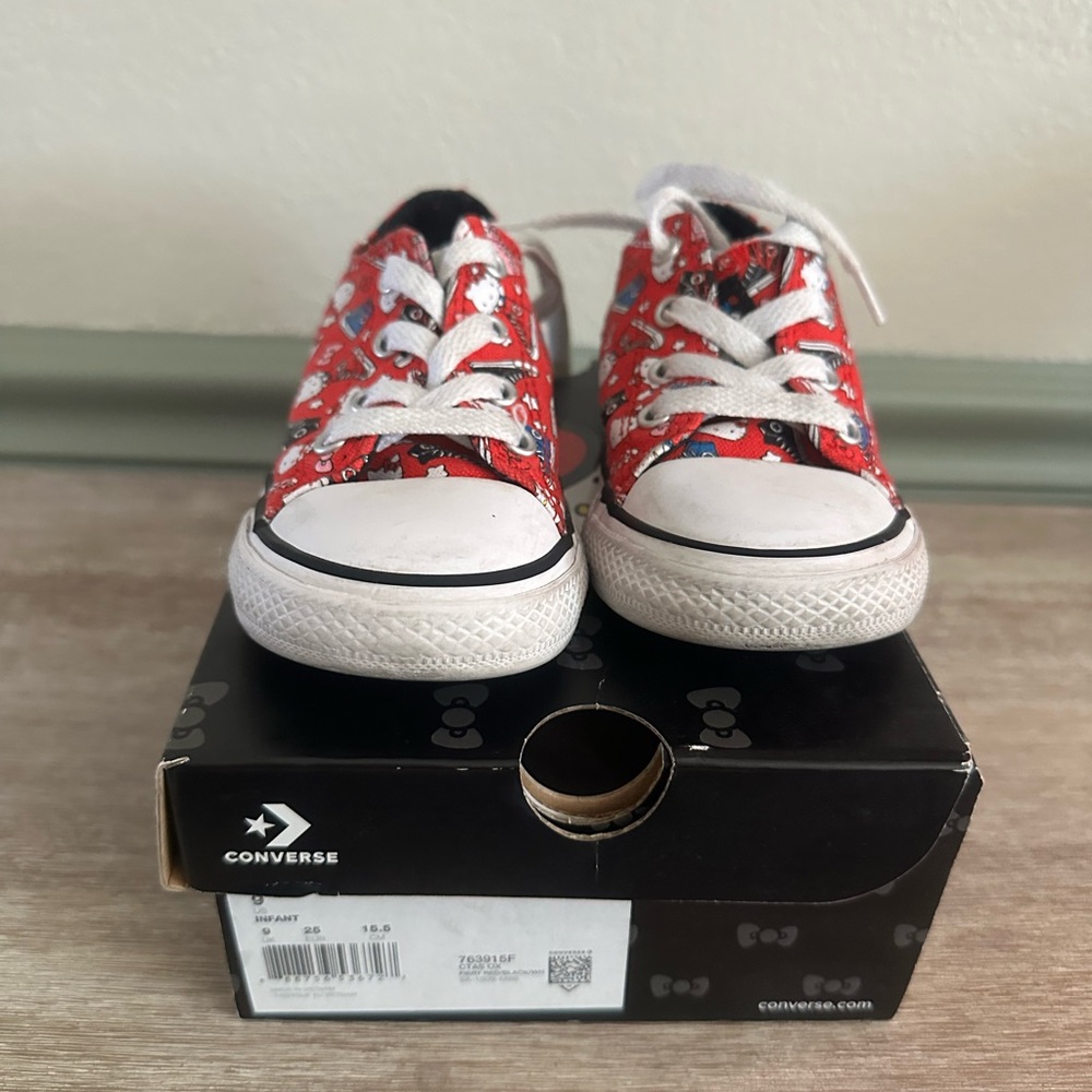 Converse Hello Kitty Kids Chuck